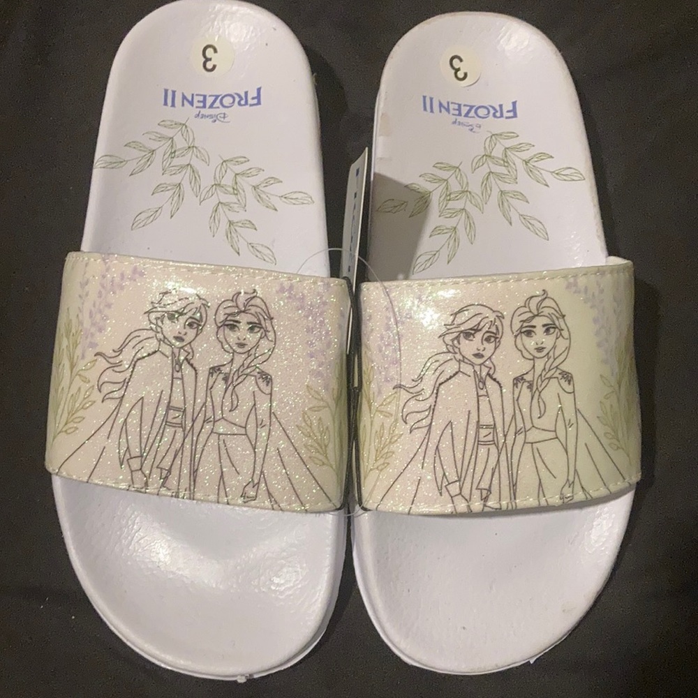 Disney’s Frozen size 3